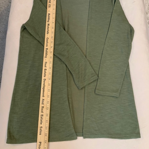 H&M Green M Cardigan Lightweight Cover up Scandi Girl Normcore Minimalist - Picture 3 of 6